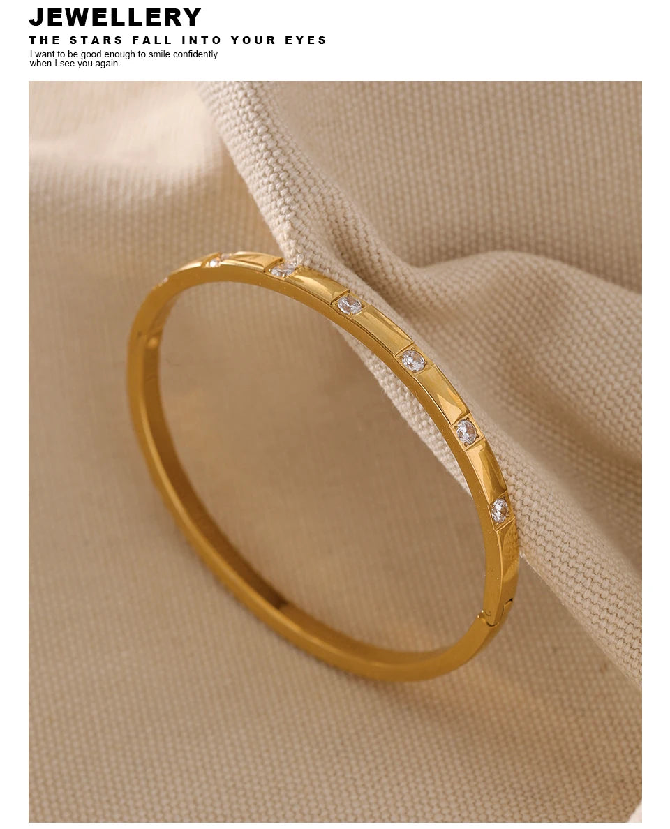 Elegance Bracelet with Zirconias Gold Plated